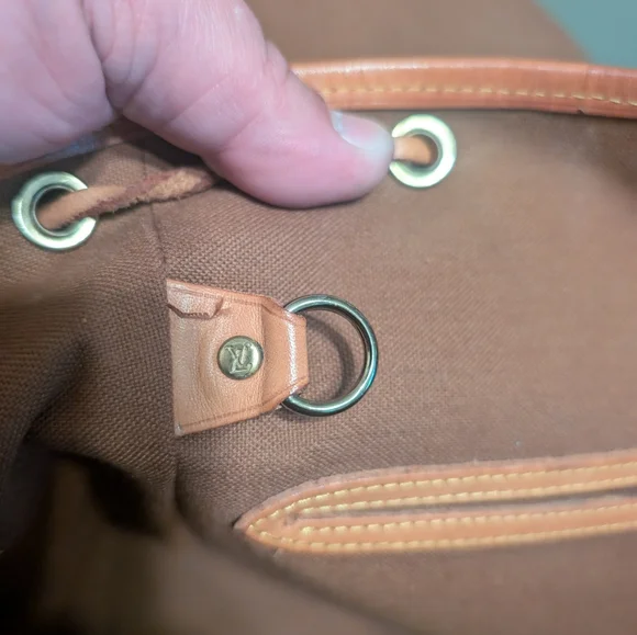 LV Monogram backpack - SP0012 - Has Alot Of Life Left!! - Picture 5 of 16